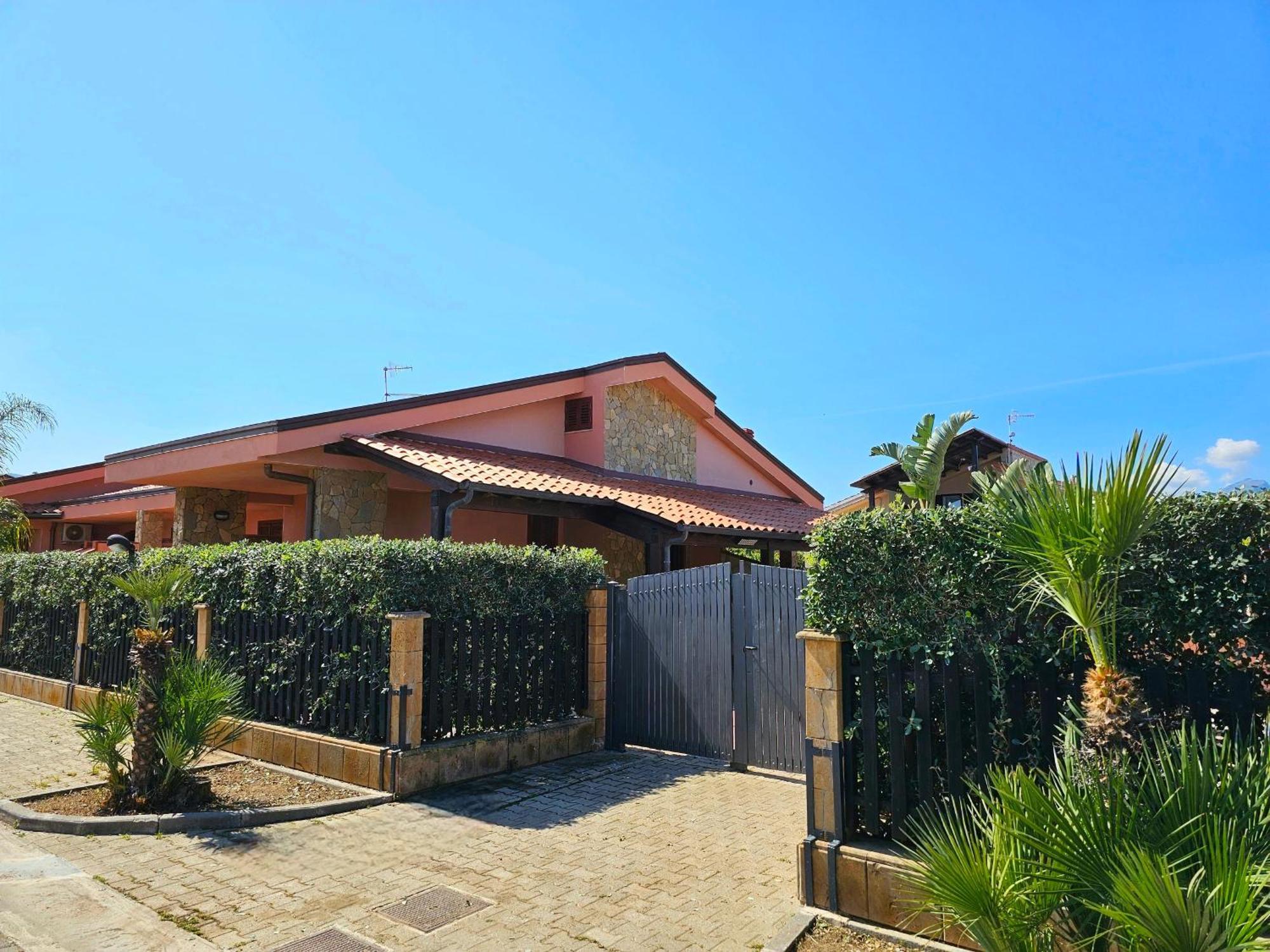 Costa Mediterranea Holiday Homes Campofelice Di Roccella Zewnętrze zdjęcie